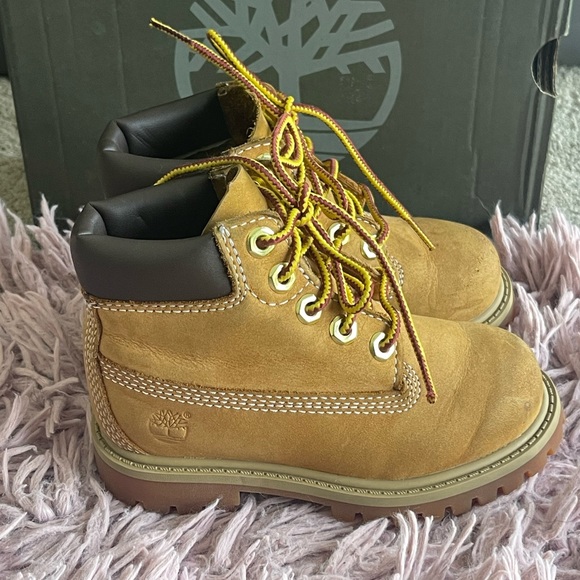 Timberland Premium Waterproof 6 IN Boot Wheat Nubuck Toddler Size 7.5 M - Picture 2 of 8
